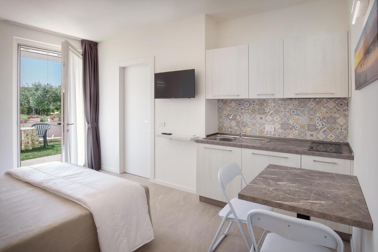 Villa Aurora-Holiday Home Apt 1 巴多利诺 外观 照片